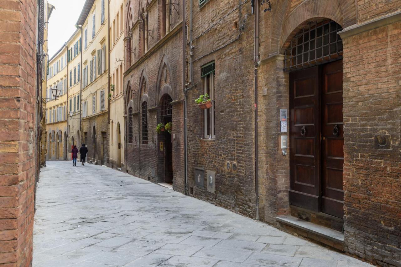 Appartamento Panoramico San Martino 12 Сиена Экстерьер фото