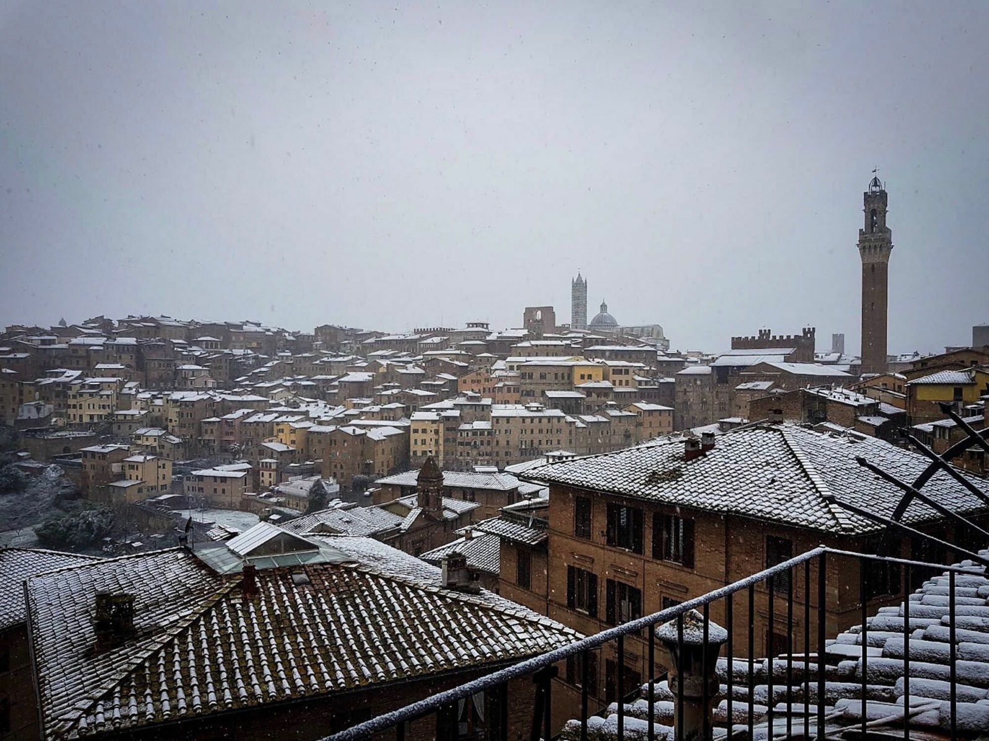 Appartamento Panoramico San Martino 12 Сиена Экстерьер фото