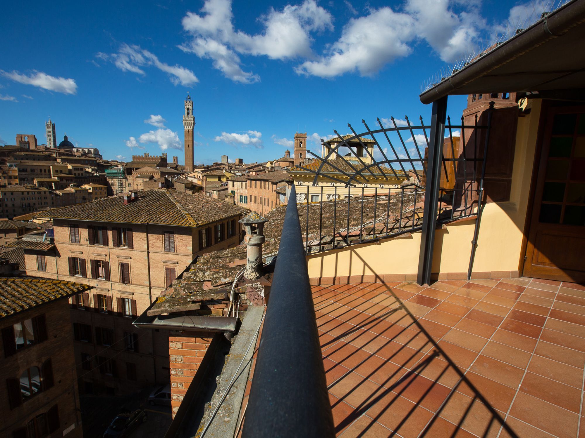 Appartamento Panoramico San Martino 12 Сиена Экстерьер фото